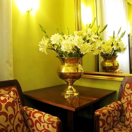 Hostal Los Guerreros Toledo Bagian luar foto